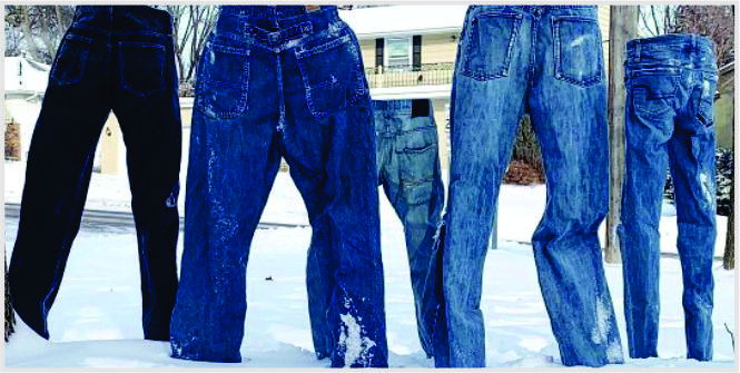 berpakaian tapi telanjang