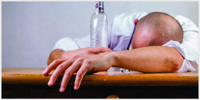 mensholatkan peminum khamar