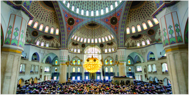 shalat berjamaah di belakang imam